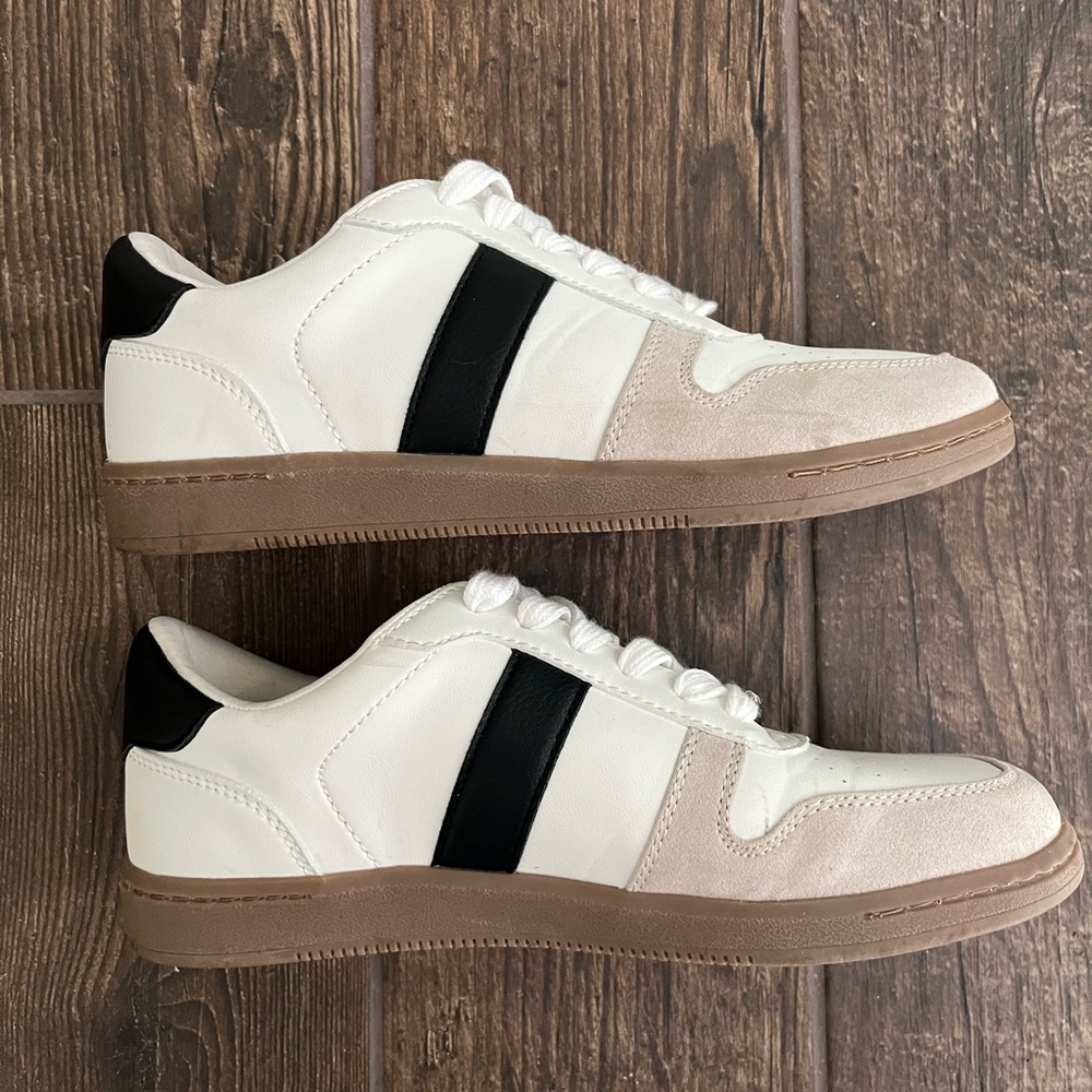 Universal thread sneakers - Picture 4 of 5